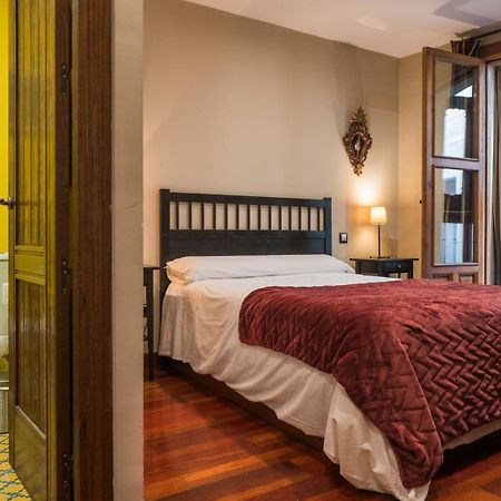 Apartamentos Las Teresitas Junto A La Catedral Toledo Esterno foto